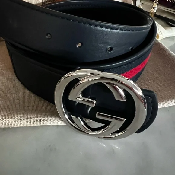 Gucci reversible GG SILVER BUCKLE RED & BLUE LEATHER./CANVAS BELT Like new - Picture 7 of 8